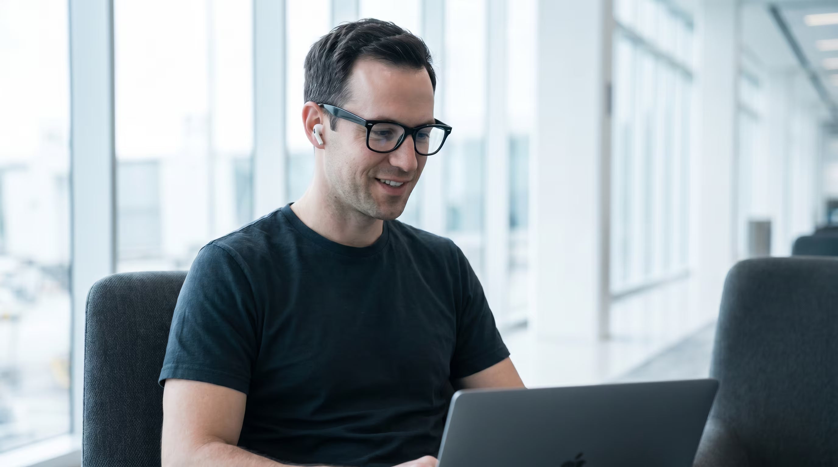 How to Work at the Airport — and Why It Might Be Your Best Focus Block of the Week